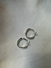 Load image into Gallery viewer, Soft twist Organic form Silver Hoops
