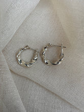 Load image into Gallery viewer, ULTIMATE TWIST HOOPS