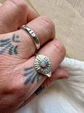 Load image into Gallery viewer, STARBURST AUSTRALIAN OPAL SIGNET RING