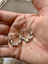 Load image into Gallery viewer, ULTIMATE TWIST HOOPS