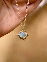 Load image into Gallery viewer, RELIC AUSTRALIAN OPAL 9CT GOLD PENDANT