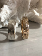 Load image into Gallery viewer, Monet Hand Engraved Wedding Bands
