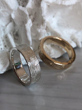 Load image into Gallery viewer, Monet Hand Engraved Wedding Bands