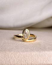 Load image into Gallery viewer, Arriva Diamond Engagement Ring
