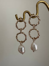 Load image into Gallery viewer, 9ct Gold and Pearl Studs
