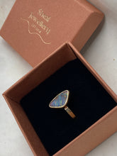 Load image into Gallery viewer, Playa Sunset Opal and 9ct Gold Ring
