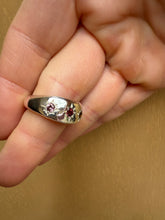 Load image into Gallery viewer, Trio of Stars Sapphire ring
