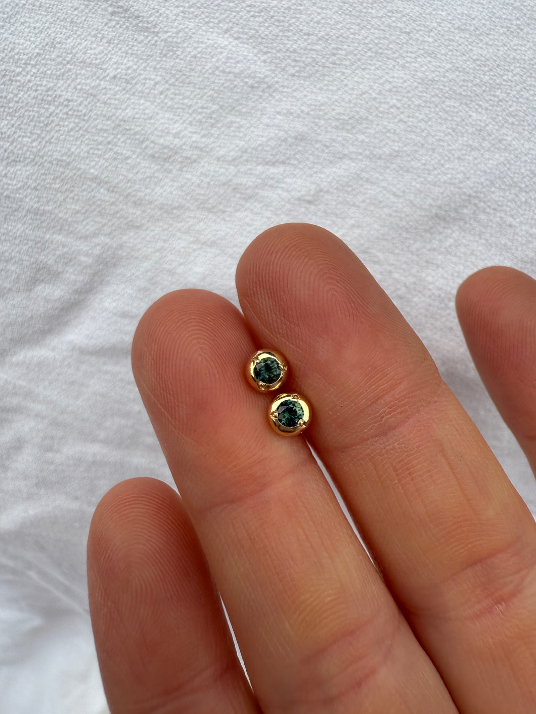 Forrest Green Australian Sapphire 9ct Gold Studs