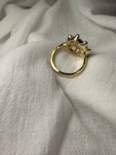 Load image into Gallery viewer, STARIA Sapphire &amp; Solid 9ct gold Ring
