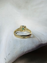 Load image into Gallery viewer, Oceania 9ct gold Sapphire Ring
