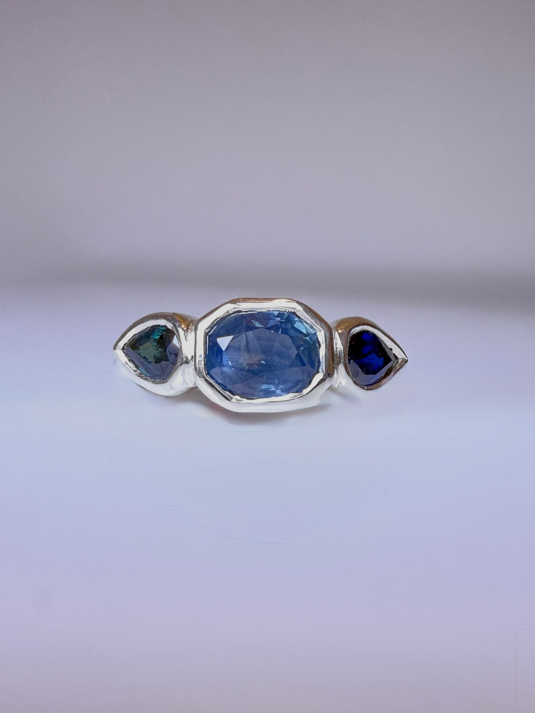 MORAINE SAPPHIRE RING 9CT WHITE GOLD