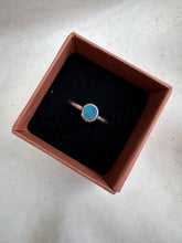 Load image into Gallery viewer, Blue Lagoon Australian Opal ring
