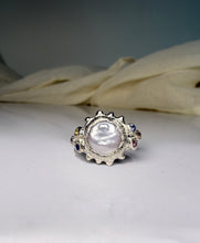 Load image into Gallery viewer, ANEMONE SILVER &amp; PEARL RING
