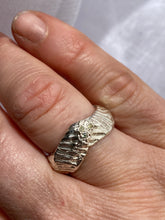 Load image into Gallery viewer, Sea Spray Silver Ring
