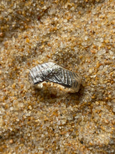 Load image into Gallery viewer, Sea Spray Silver Ring
