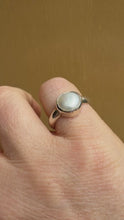 Load and play video in Gallery viewer, Classic Pearl Silver ring
